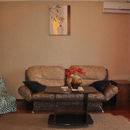 Spacious Apartment With Balcony Krementsjuk Eksteriør bilde